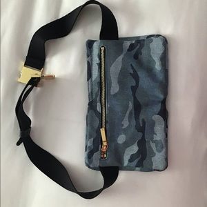Camo belt bag
